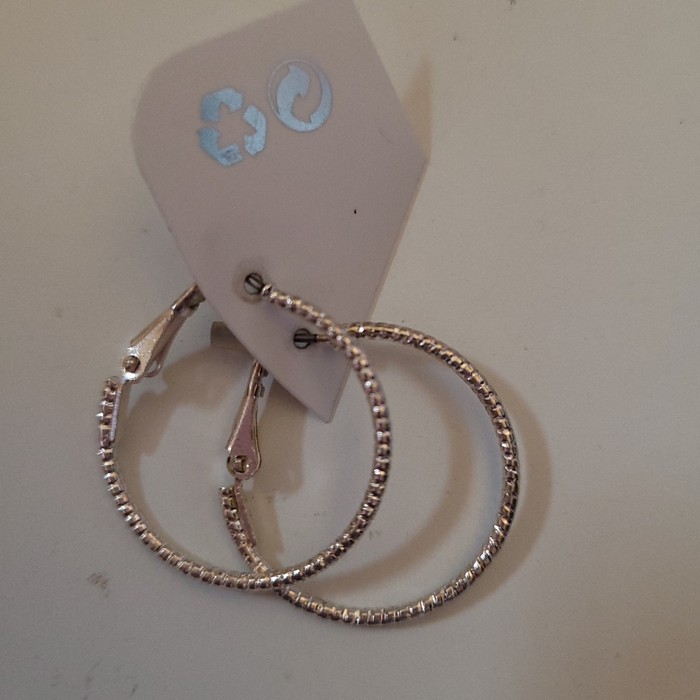 NWT 3 Pair Earrings Goldtone and Silvertone Hoops - Picture 2 of 6